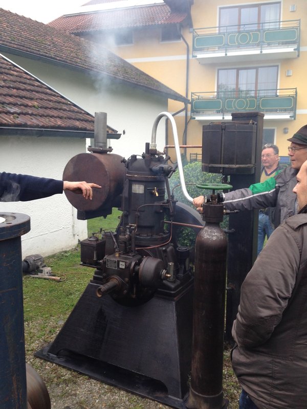 Standmotor8.jpg (813.35 KiB) 3937 mal betrachtet Hatz H5 mit Druckluftstart