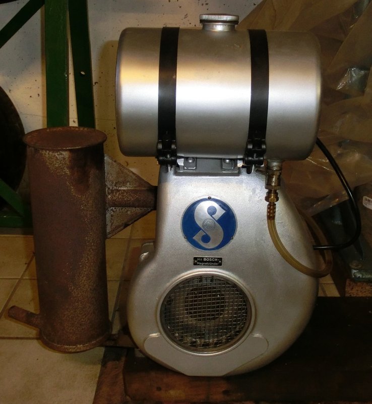 Auspuff muß ich noch lackieren.