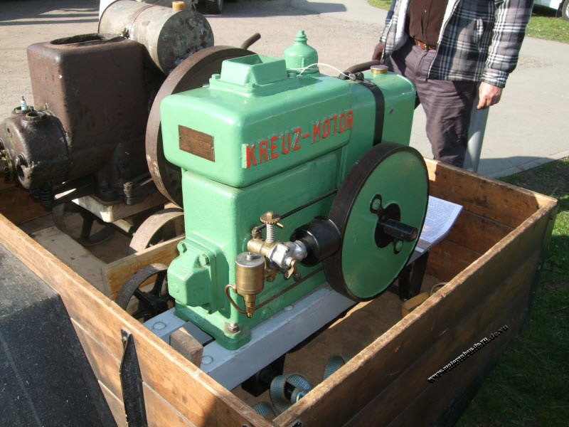 Kreuz-Motor Typ K4
