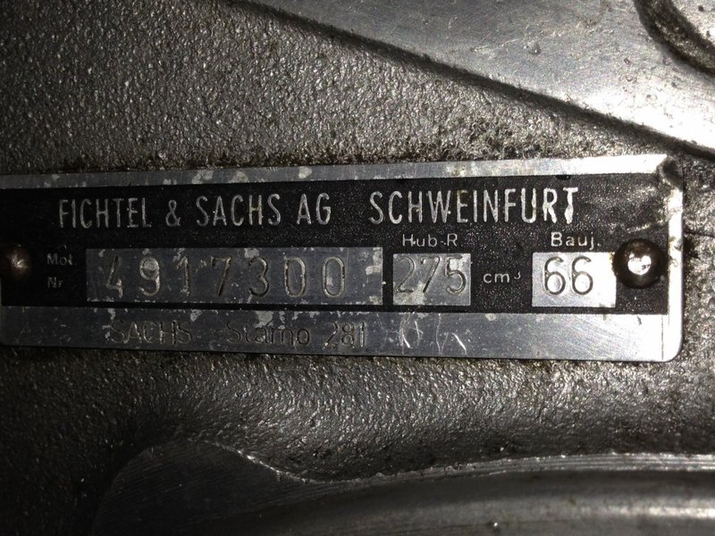 image.jpg (400.68 KiB) 3189 mal betrachtet Das Typenschild am Motor
