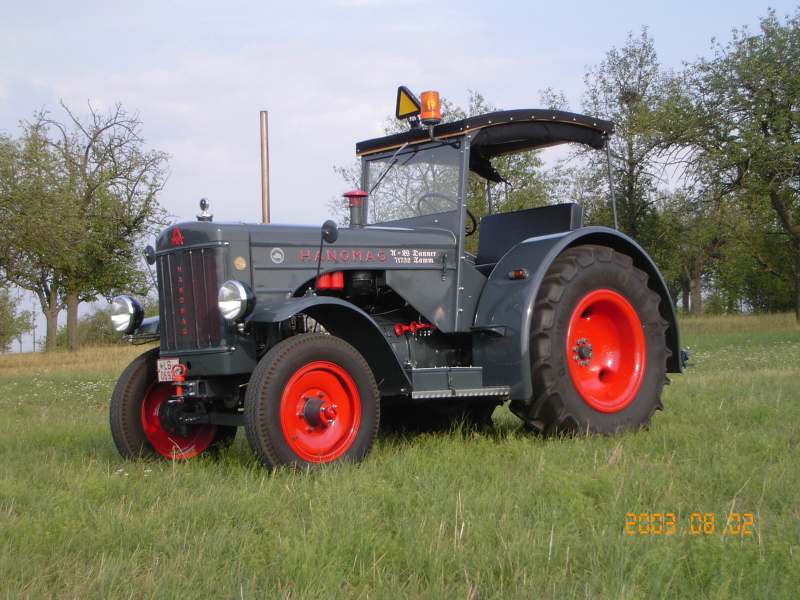 Hanomag R460 klein.jpg