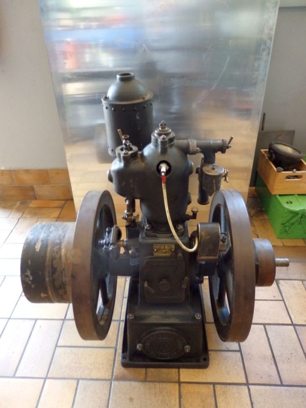 Millot Motor 001.JPG