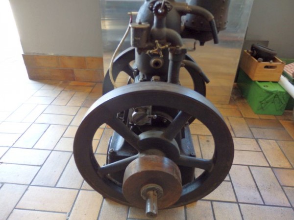Millot Motor 006.JPG
