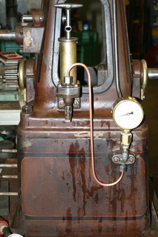 Luftpumpe mit Leitung, Manometer und Tankanschluss