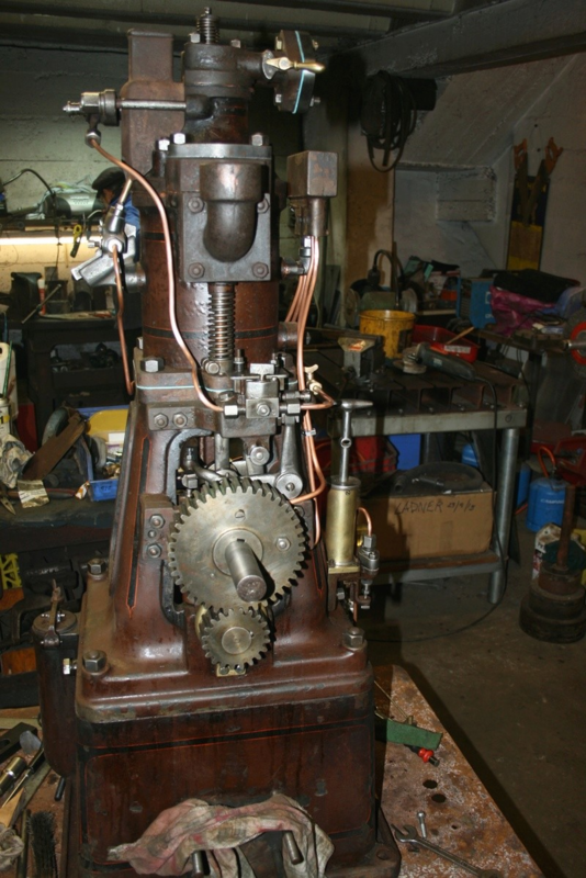 Nockenwellenantrieb, Petroleumpumpe und Auslass