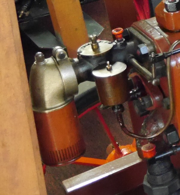 Dieser Vergaser gehört Günter Werner, Lübben.