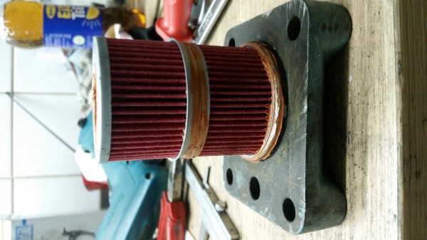 als übergangslösung 2 zusammengeklebte motorradfilter mit deaktiviertem bypassventil. gar nicht leicht einen filter mit aussendurchmesser 50 zu finden ^^