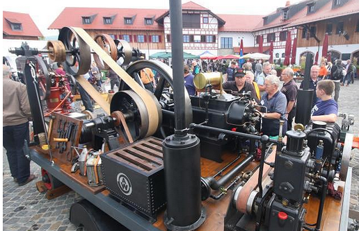 Der Motor auf dem Foto ist gemeint. Der Verdampfer war glaube ich auch ein MODAAG.