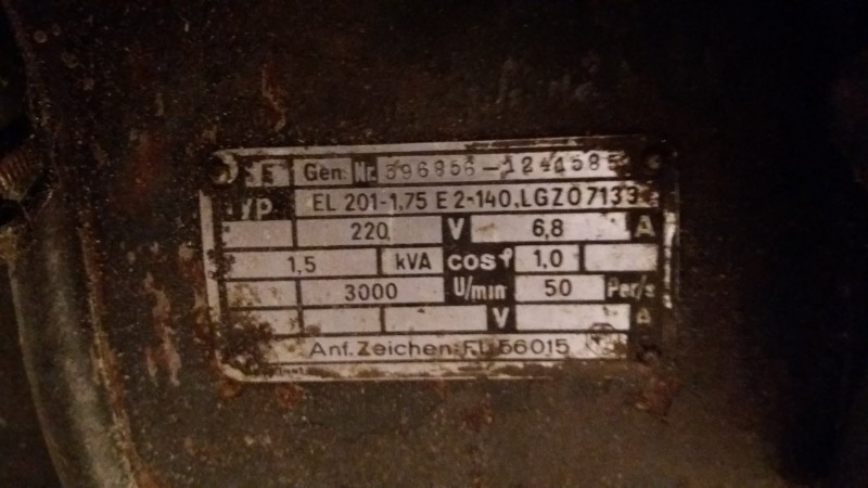 Typenschild_seitlich.jpg (382.13 KiB) 3156 mal betrachtet Typenschild_seitlich.jpg