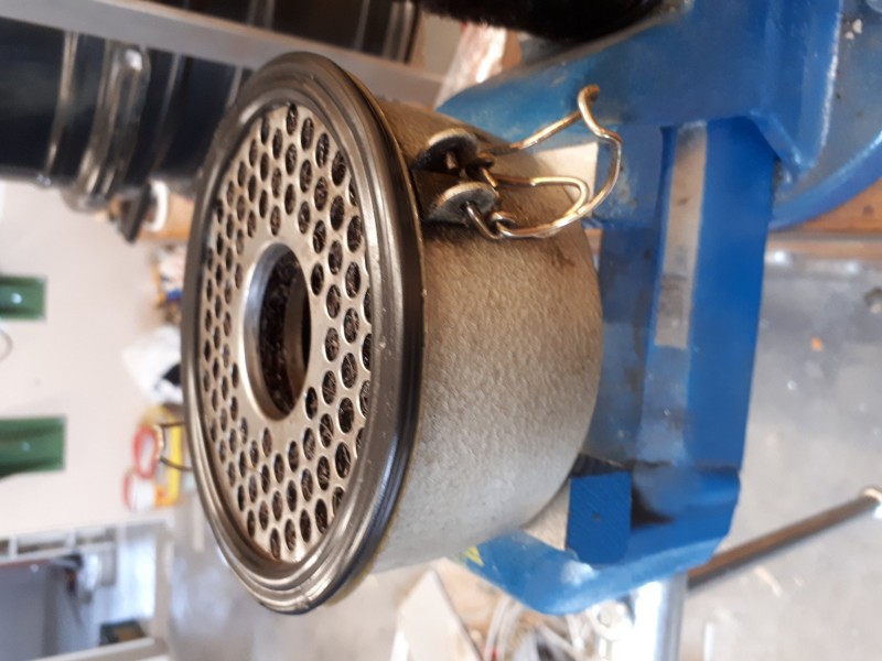 Unterteil mit eingesetzter Patrone (Filtereinsatz)