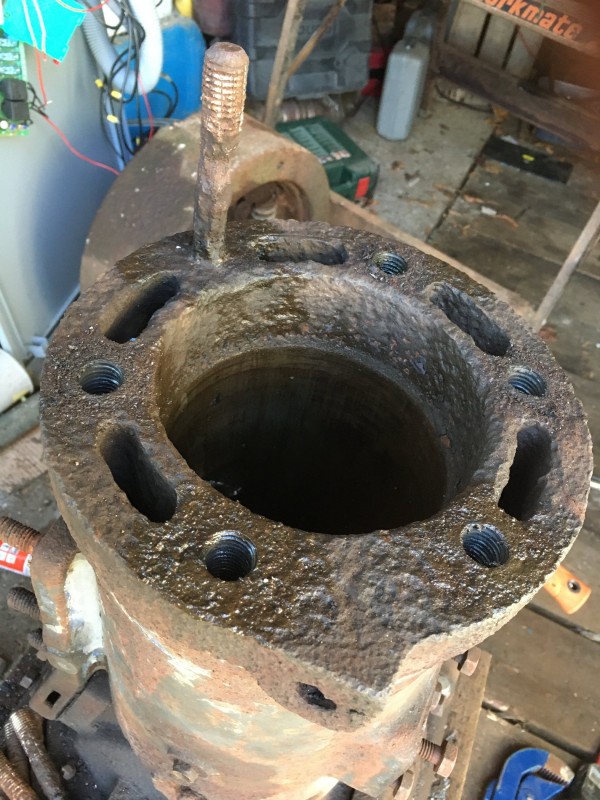 Stehbolzen 2 (1).JPG