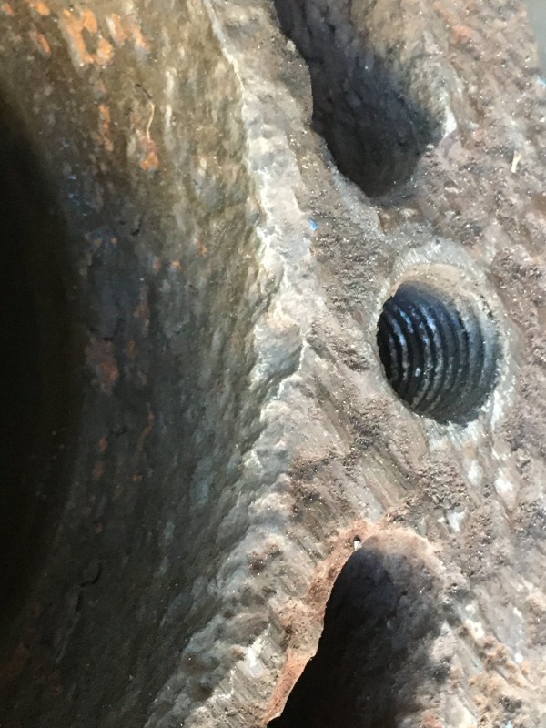 Kopfschraube 2 (2).JPG