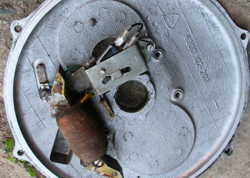 Zündchip montiert, Ansicht von innen