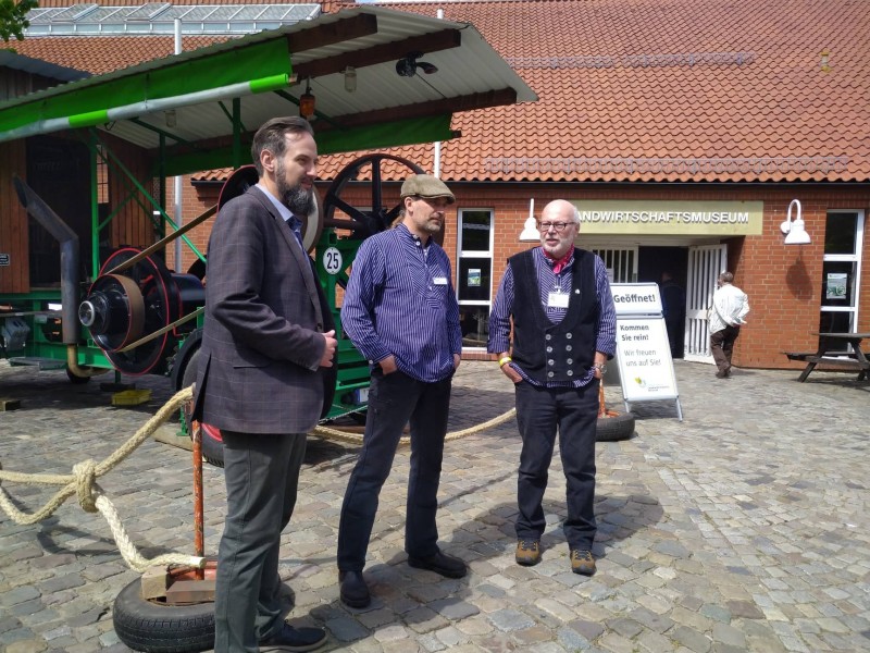 Museumsdirktor Alexander Eggert, mit Werkstattleiter Lutz Christiansen und Christian Rady.