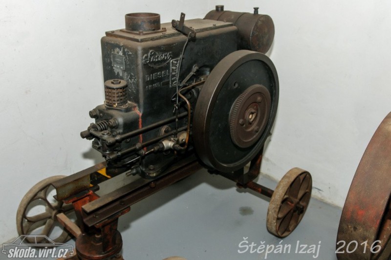 Muzeum motorismu Znojmo tsjechie museum motor diesel lorenz.jpg