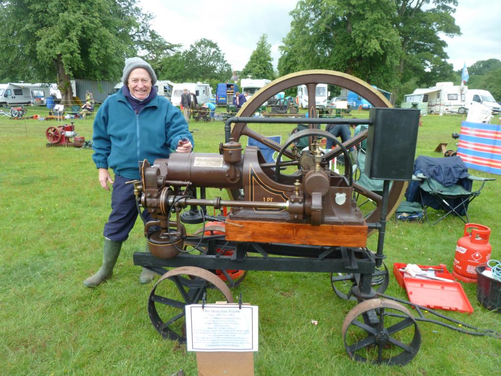 Hier ist der 38000 Euro Motor geblieben.<br />Aber er läuft sehr schön! 1894!!!