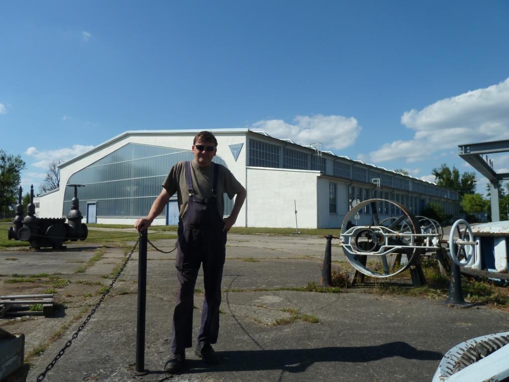 Thomas Lange vor dem Junkers Museum