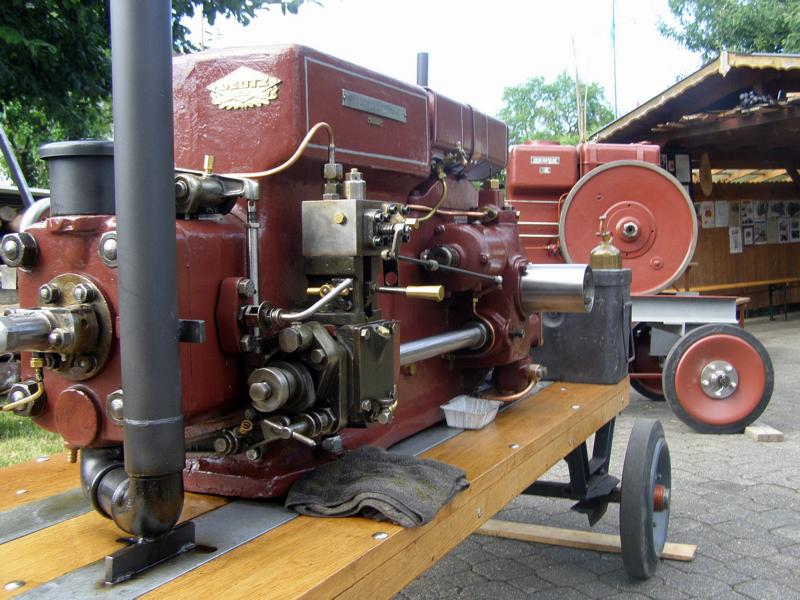 MIH 322 und MAH 916 im Hintergrund
