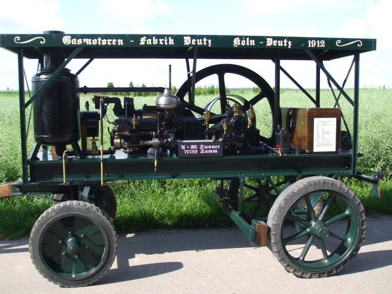 K1600_Deutz E 12 links  klein.JPG