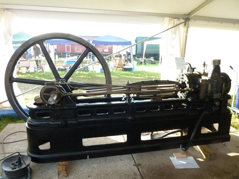 K1024_P1110861.JPG (131.54 KiB) 5743 mal betrachtet Der Lenoir-Motor von 1861.