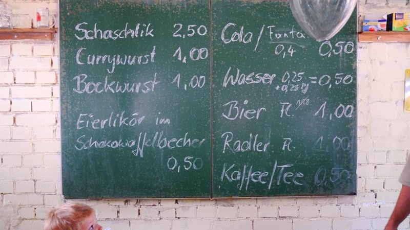 K640_P1040718.JPG (102.2 KiB) 9560 mal betrachtet Preise für Speisen und Getränke.